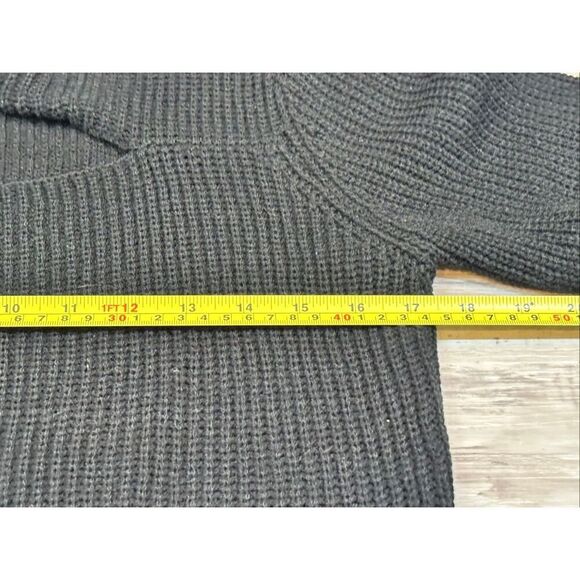 Daytrip The Buckle black distressed sweater size S - Picture 8 of 11